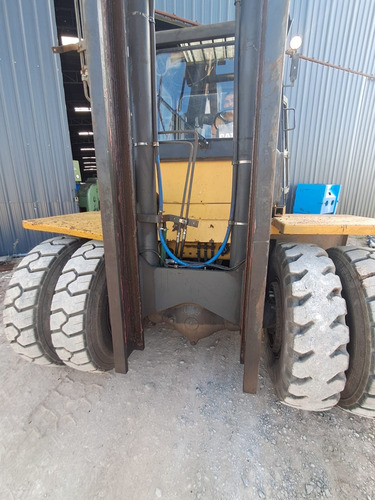Autoelevador Cat Dp150 15.000kg 9000hrs 2006 Con Desplazador