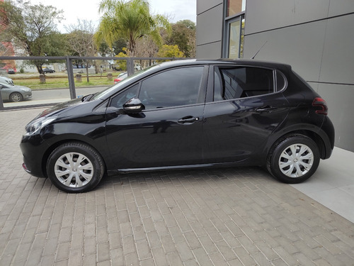 Peugeot 208 1.6 Active