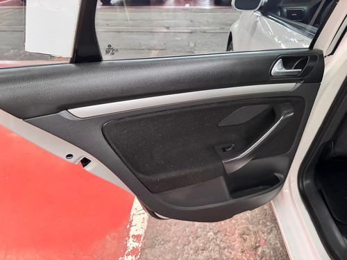 Volkswagen Bora 2.0 Style Active Tiptronic At