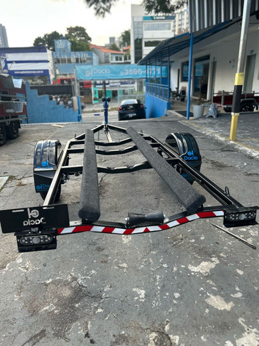 Reboque Para Jetski Com Pneus Novos Modelo Atual No Mercado