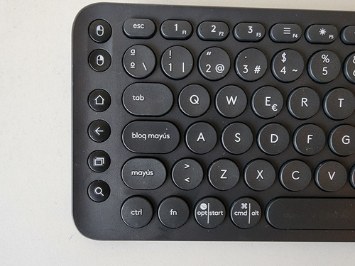 Imagen 7 de 8 de Teclado Bluetooth Logitech K600 Qwerty Español Color Negro