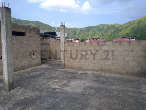 Vendo Casa A Remodelar En Obra Gris.