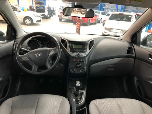 Imagem 7 de 8 de Hyundai Hb20s 2014 1.6 Comfort Plus Flex 4p