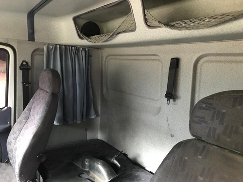 Imagen 8 de 10 de Mercedes Benz 1634