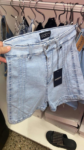 Imagen 2 de 5 de Ropa De Mujer