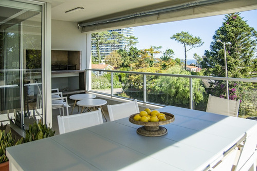 Penthouse En Playa Mansa, Punta Del Este