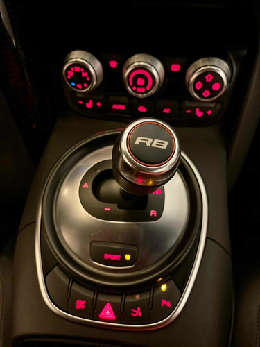 Audi R8 5.2 Quattro V10 2010 Apenas 30.000km Novissimo