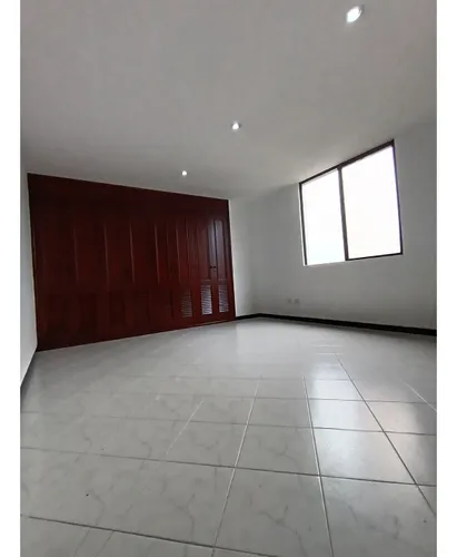 Vendo Apartamento En Edificio Portal De Vizcaya