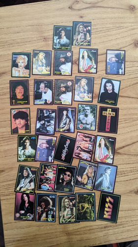 Lote 30 Figuritas Rock Cards 