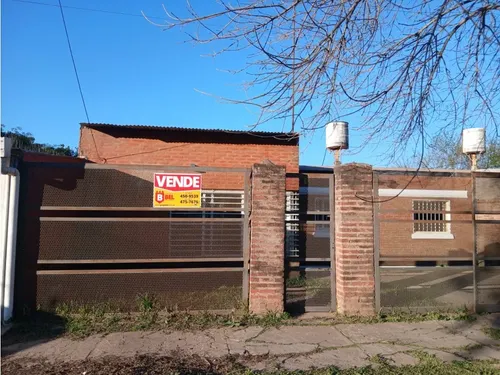 Casa De 3 Dormitorios A 150 Mts De Av Urquiza - foto 1