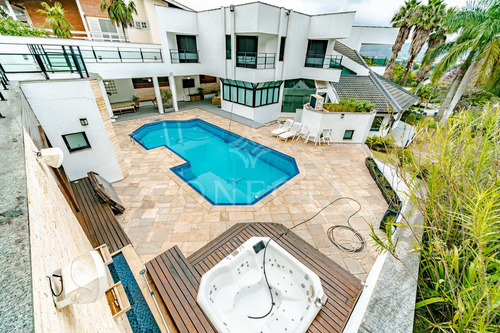 Imagem 24 de 26 de Alphaville 10 - Casa 800m² - 4 Suítes, Amplo Terreno, Piscina, Academia, Pomar, Orquidário - Cnc1559