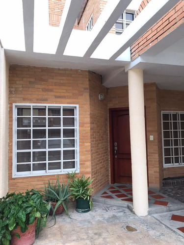 Imagen 22 de 22 de Townhouse De Lujo En Alquiler, Resd Monte Plata. Trigal Norte Valencia