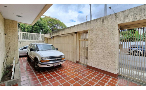 Alquiler Los Chaguaramos Local Comercial En Edificio
