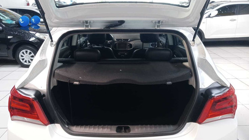 Imagem 8 de 9 de Chevrolet Onix 1.4 Ltz Spe/4
