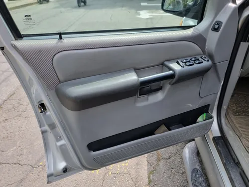 Ford Explorer Sport 4.0