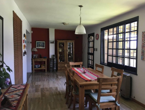 Imagen 4 de 8 de Chalet En Muy Estado Con Excelente Ubicacion