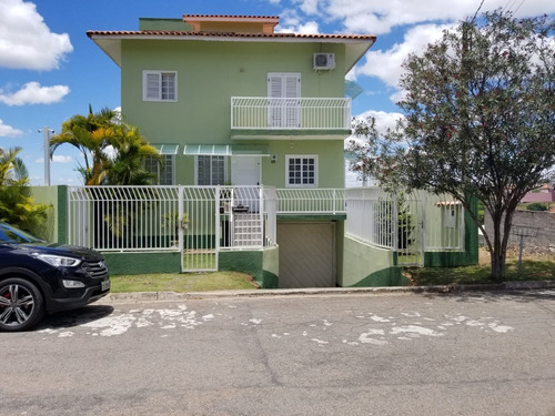 Está Procurando Um Imóvel Para Passar Momentos Especiais.