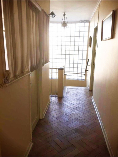 Casa En Venta De 5 Dorm. En Ñuñoa