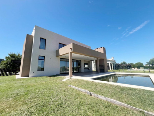 Casa A La Laguna Venta Barrio Islas El Cantón Pileta