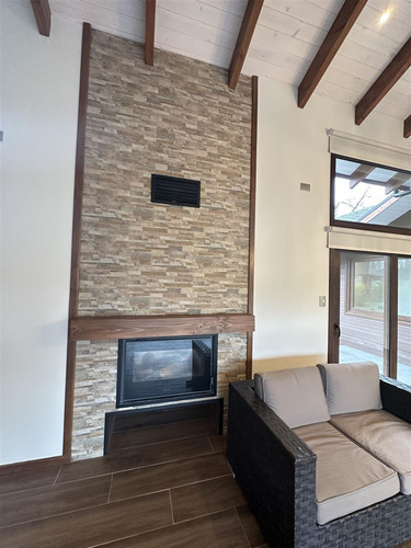 Casa En Venta De 5 Dorm. En Condominio Canto Del Estero