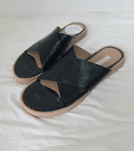 Sandalias Simil Cuero Negro Talle 38 Marca Donna