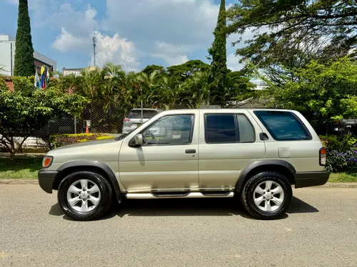 Nissan Pathfinder 3.3 R50 Std
