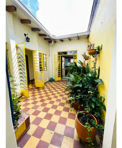Vendo Casa En Miraflores - Sur