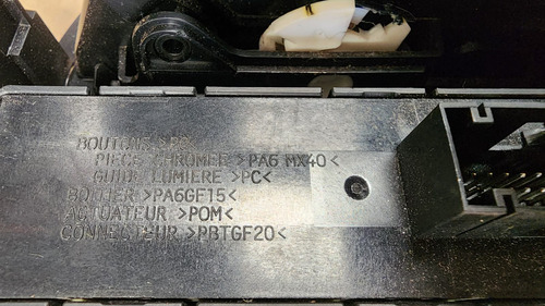 Tobera Difusor Central Peugeot 3008 Completo