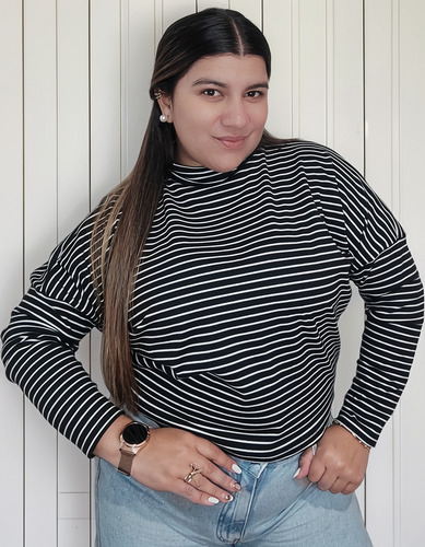 Buzo De Darlon Rayado Cuello Alto Abrigado Mujer
