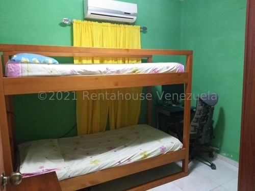 Imagen 8 de 10 de Linda Casa Ubicada En San Rafael, Municipio Los Taques. Equipada Con Grandes Comodidades. #22-2803.