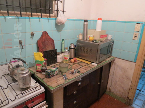 Imagen 13 de 22 de Local Con Vivienda En La Vía Pública