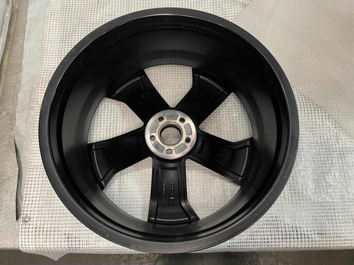Roda Original Volvo Xc90 R-desing Geartronic 2022/23 Aro 22 (Usado)