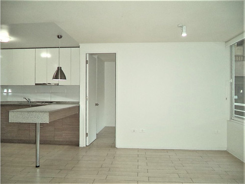 Arriendo Metro Santa Lucia / Carmen / Marin
