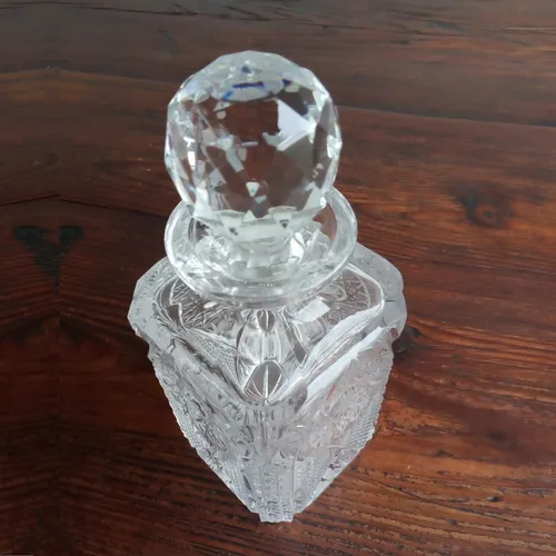 Licorera De Cristal Tallado (Usado)