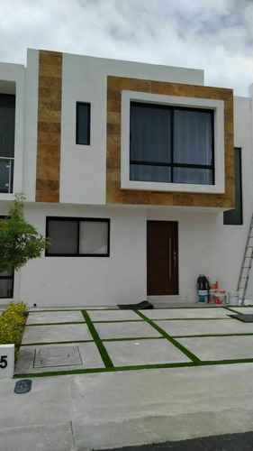 Hermosa Casa Entre El Refugio Y Zibatá, Equipada, Jardín, 3 