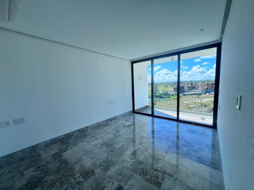 Apartamento Con Linea Blanca De 1 Habitación + Estudio En Alquiler En Cap Cana, Punta Cana, Vista Al Mar