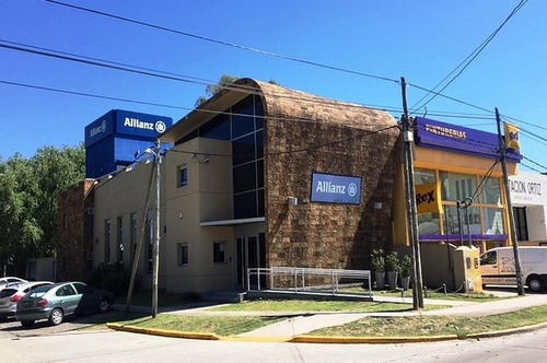 Imagen 1 de 14 de Distribuido En Planta Baja Y Entrepiso | Muy Buen Estado | Reservado