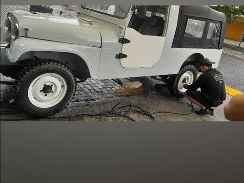Jeep Ika