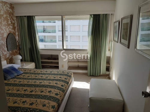 Venta Apartamento 3 Dormitorios Y Dependencia, Playa Mansa, Punta Del Este- Ref: 190