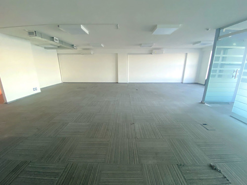 Venta Con Renta De Oficinas, Piso 10 En Marigot Office