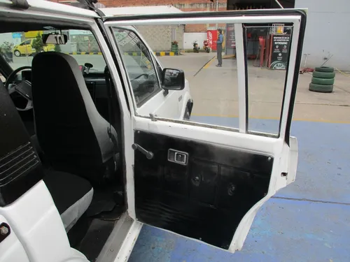 Mazda B2000 2.0