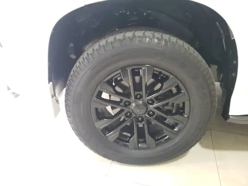 Mitsubishi Montero Sport Prime