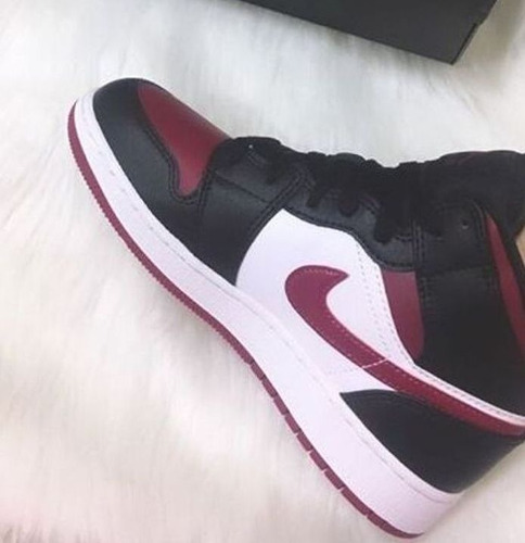 Air Jordan Mid Bred Toe Feminino
