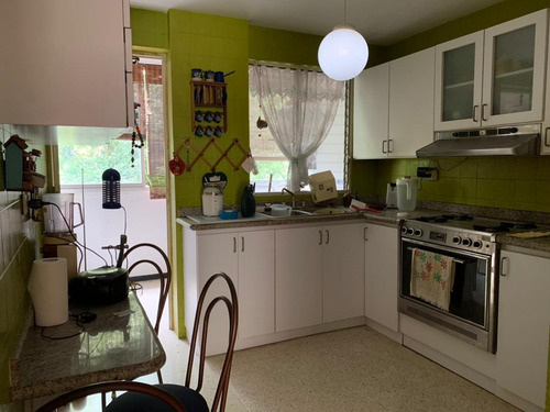 Imagen 4 de 12 de Amplio Apartamento En Venta Urbanización Macaracuay