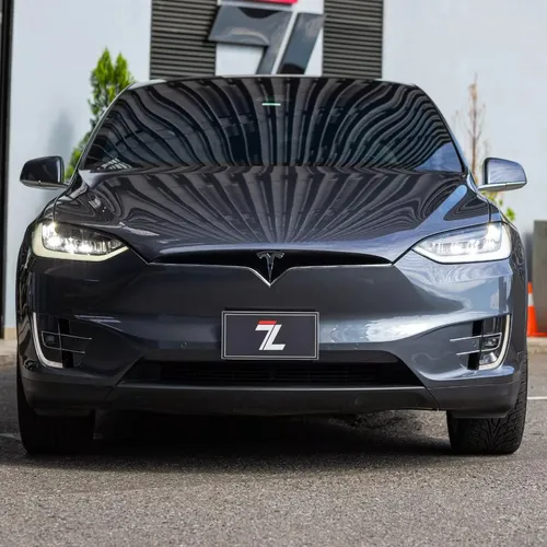 Tesla Model X 2021