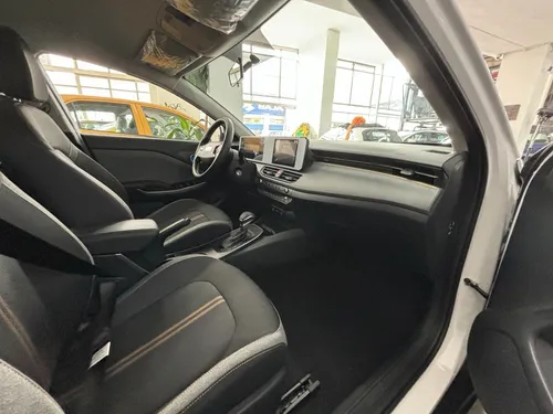Kia K3 Cross 1.6 Vibrant