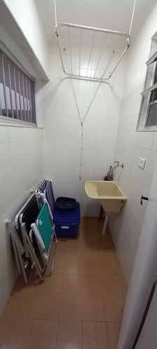Apartamento De 01 Dormitório Com Vaga De Garagem Coberta !!!