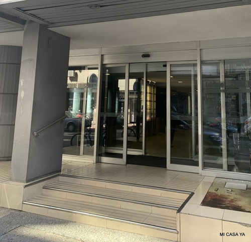 Imagen 4 de 21 de Venta Oficina Cordón Con Portería 24hs, Luminosa Y Con Vista Despejada