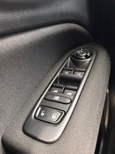 Imagem 10 de 15 de Fiat Toro Enduance Turbo 270