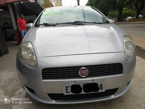 Fiat Punto 1.4 Attractive 8v Flex 4p Manual